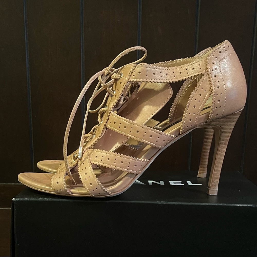 Ann Taylor Lace up Leather Heeled Sandal Size: 9